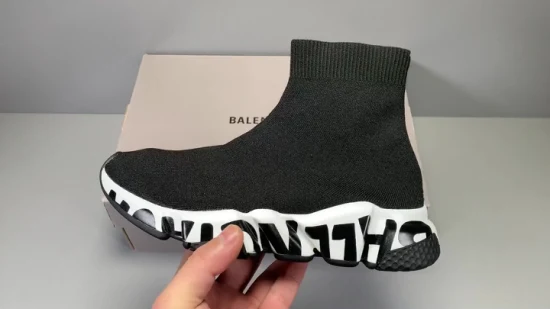 1: 1 Balenciga Men Speed ​​Sneaker in Black Jacquard Knit, White and Black Graffiti Sole Sport Shoes